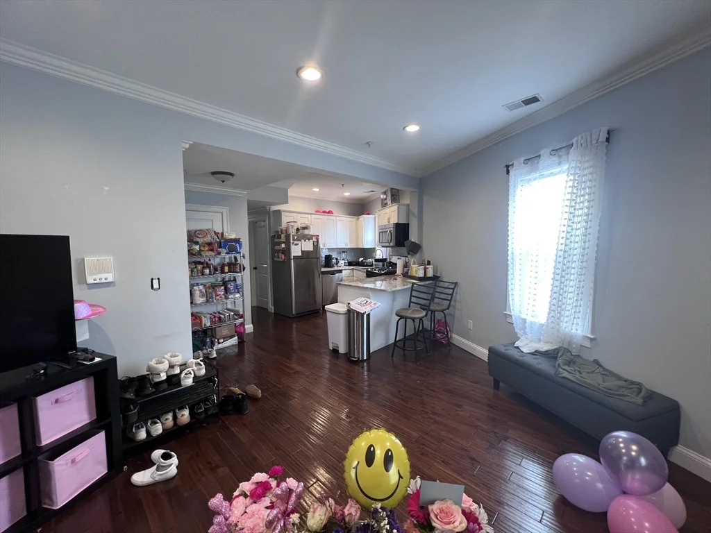 4 bed, 2 bath apartment for rent at 140 Marcella St Unit 4, Mission Hill — photo 5 of 14