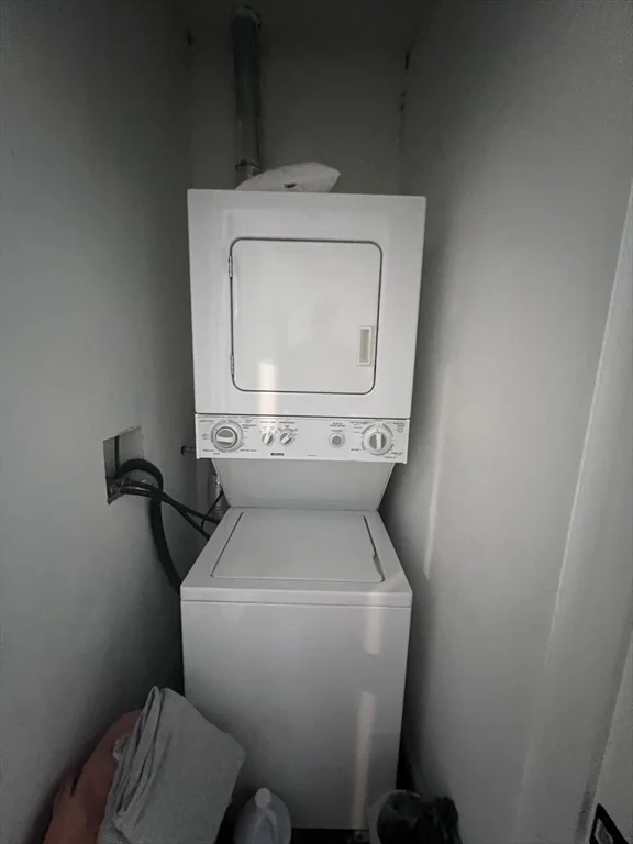 4 bed, 2 bath apartment for rent at 140 Marcella St Unit 4, Mission Hill — photo 13 of 14