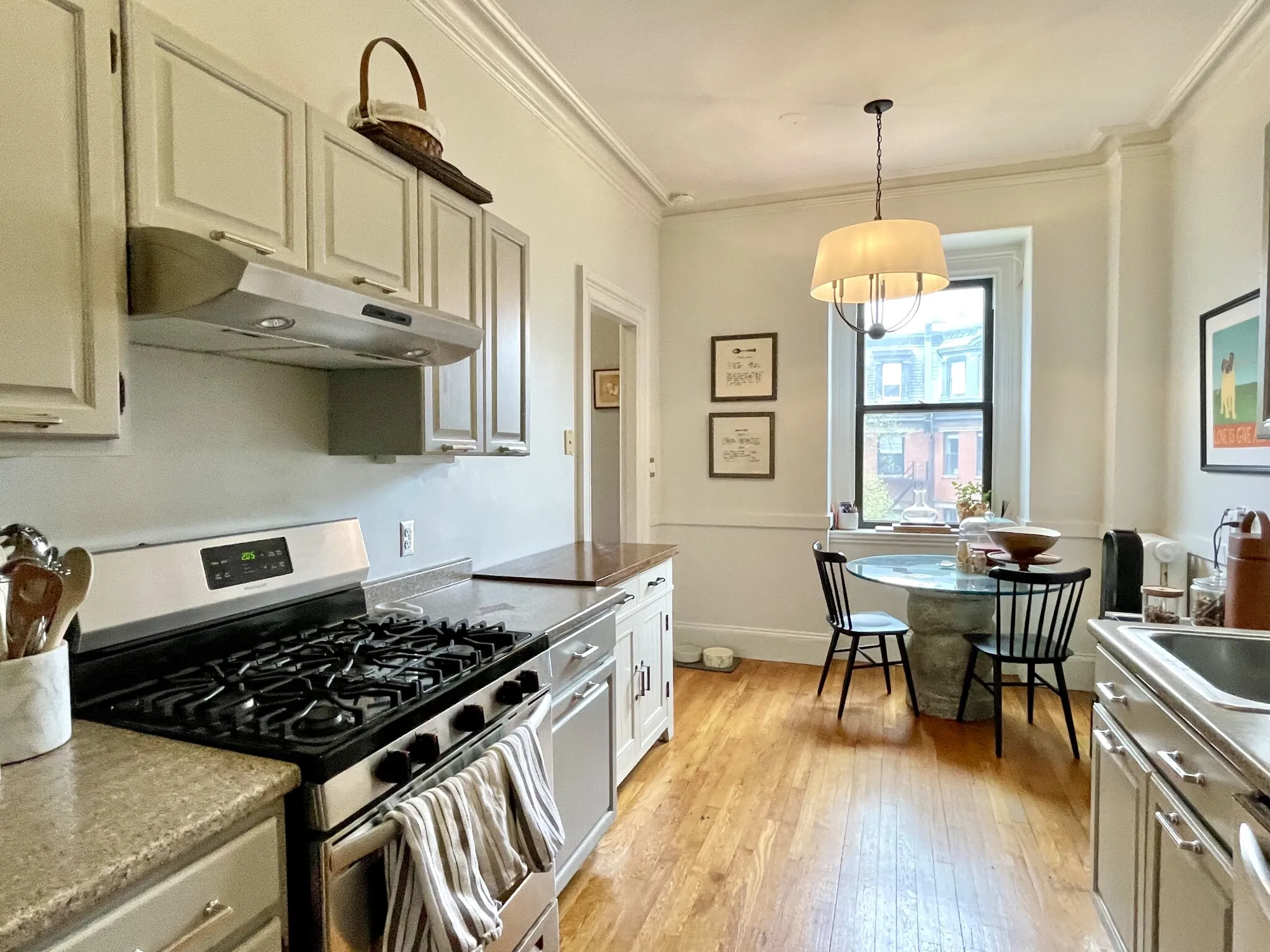 2 bed, 2 bath apartment for rent at 140 Marlborough St Unit 3, Back Bay — photo 4 of 12