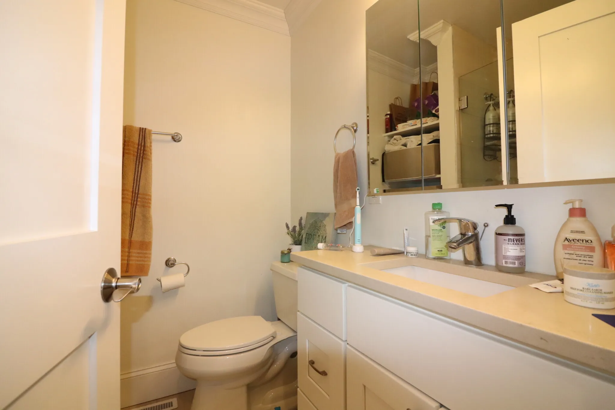 4 bed, 2 bath apartment for rent at 140 Minden St Unit 1, Jamaica Plain — photo 17 of 22