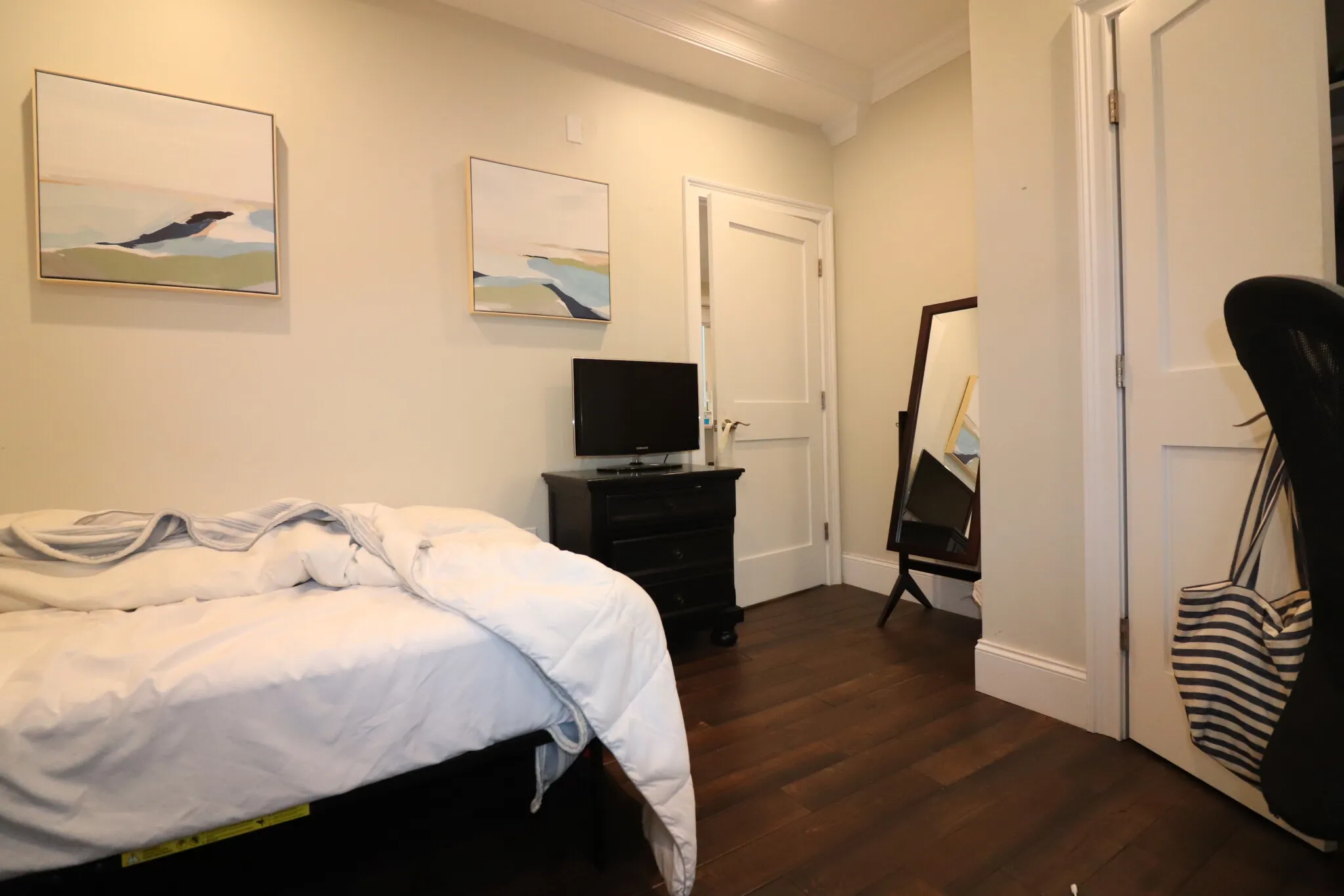 4 bed, 2 bath apartment for rent at 140 Minden St Unit 1, Jamaica Plain — photo 6 of 22