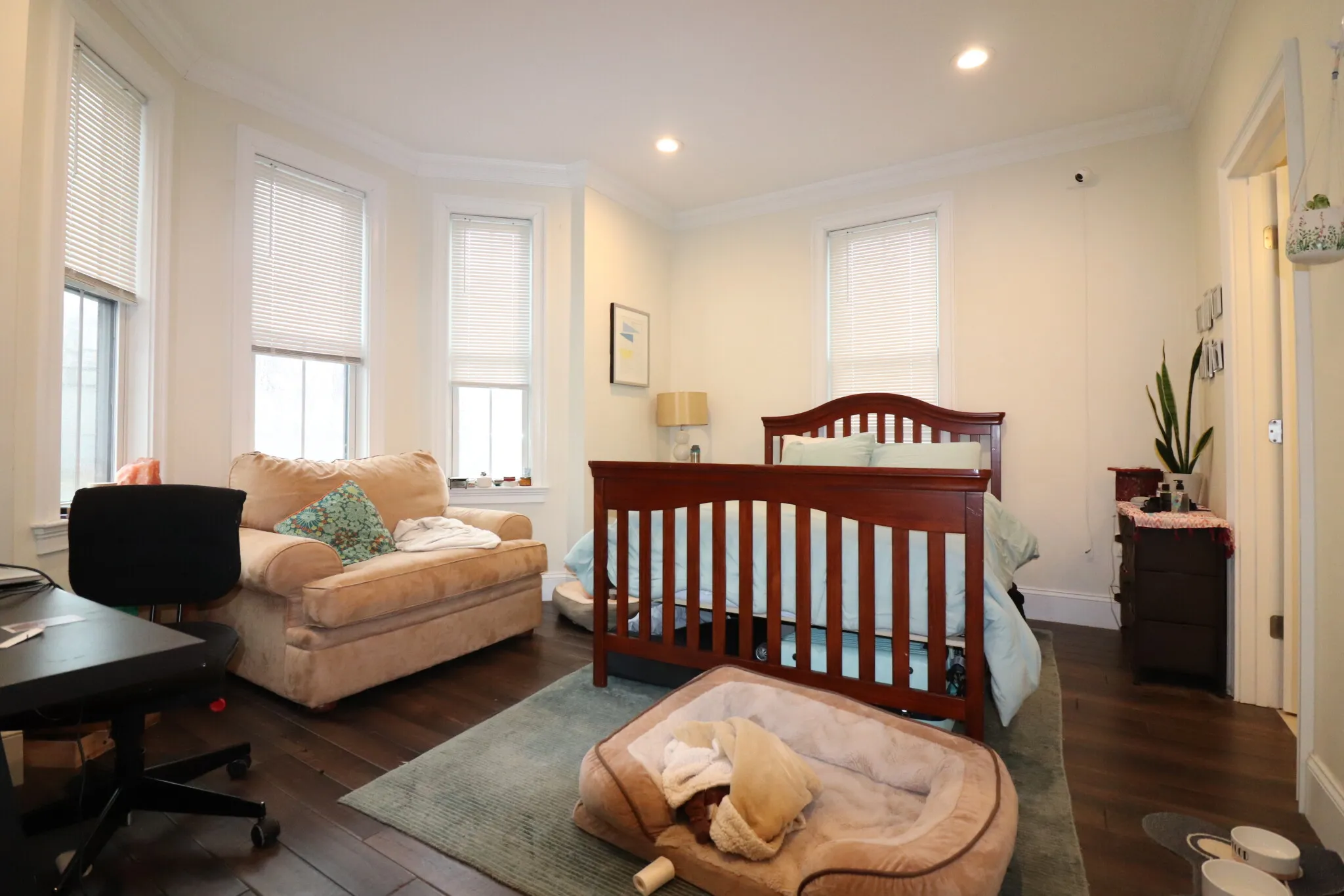 4 bed, 2 bath apartment for rent at 140 Minden St Unit 1, Jamaica Plain — photo 14 of 22