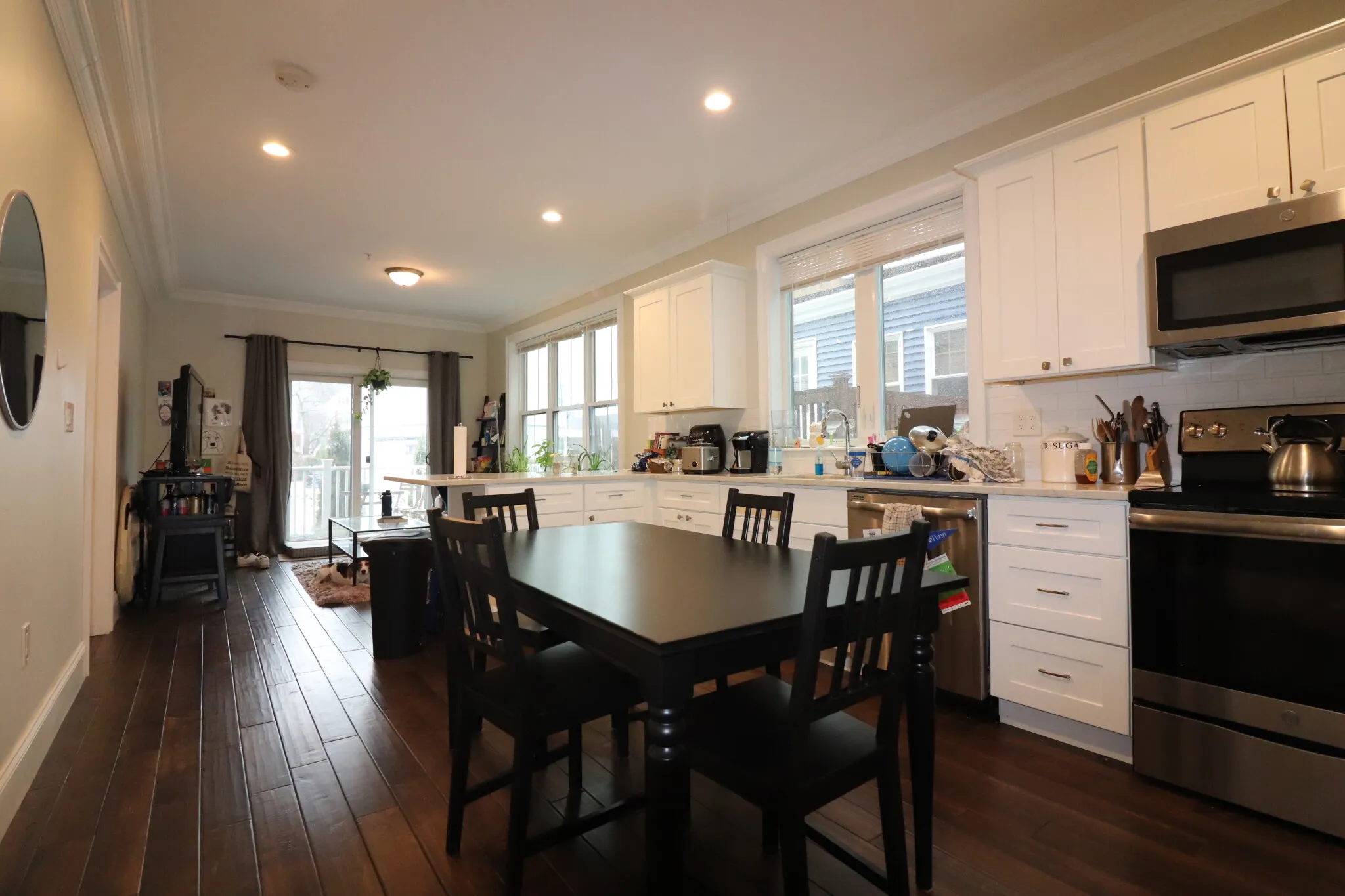 4 bed, 2 bath apartment for rent at 140 Minden St Unit 1, Jamaica Plain — photo 3 of 22