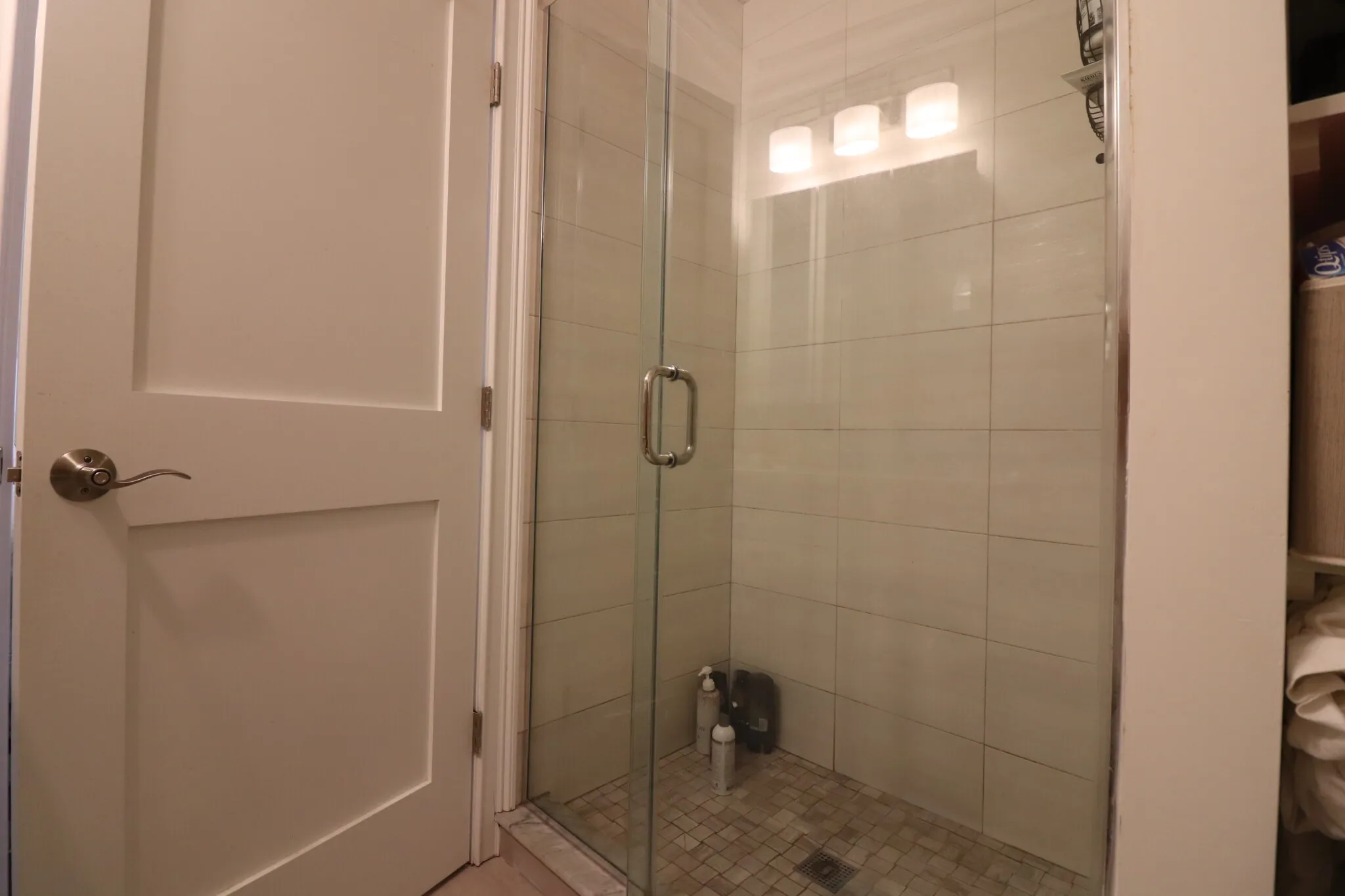 4 bed, 2 bath apartment for rent at 140 Minden St Unit 1, Jamaica Plain — photo 18 of 22