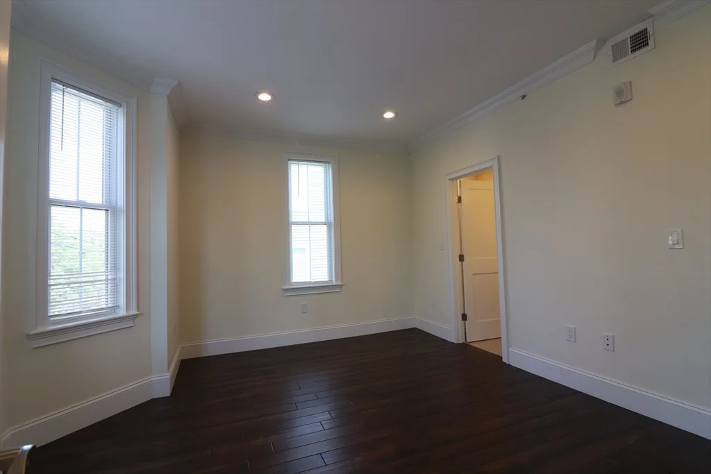 4 bed, 2 bath apartment for rent at 140 Minden St Unit 2, Jamaica Plain — photo 10 of 14