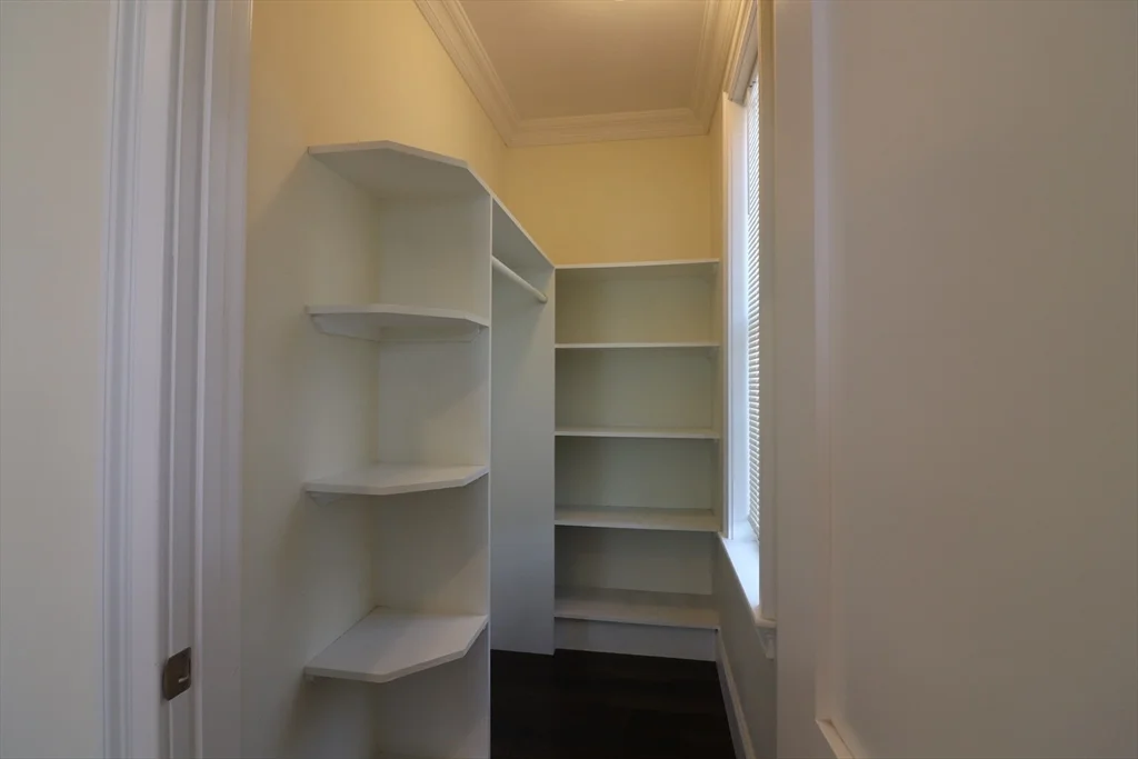 4 bed, 2 bath apartment for rent at 140 Minden St Unit 2, Jamaica Plain — photo 11 of 14