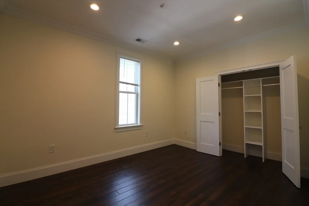 4 bed, 2 bath apartment for rent at 140 Minden St Unit 2, Jamaica Plain — photo 7 of 14