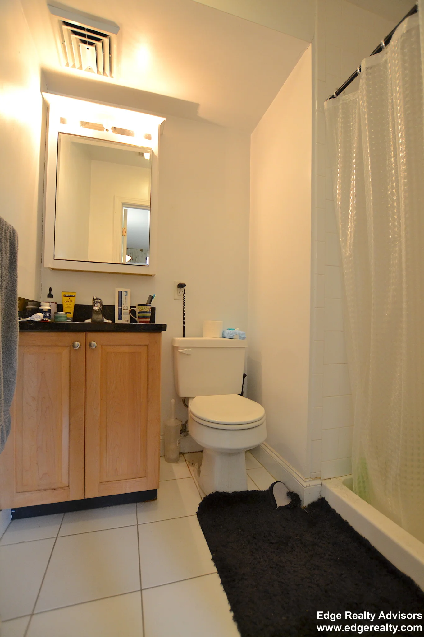 3 bed, 2 bath apartment for rent at 140 Newton St Unit 3, Brighton — photo 9 of 10