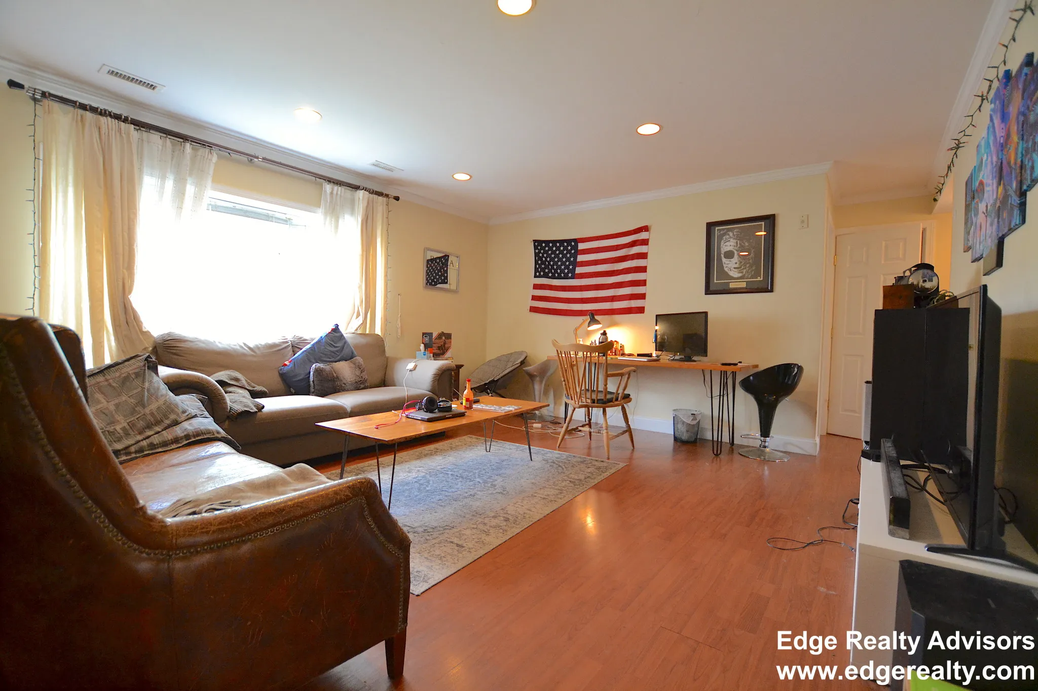3 bed, 2 bath apartment for rent at 140 Newton St Unit 3, Brighton — photo 2 of 10