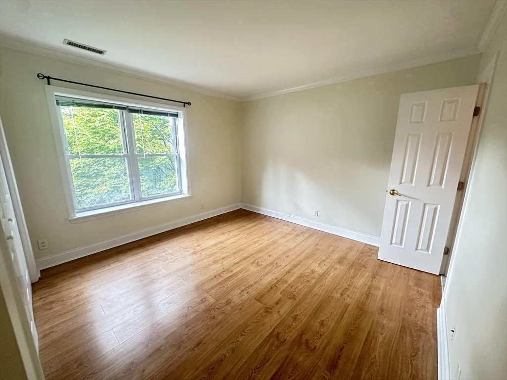 3 bed, 2 bath apartment for rent at 140 Newton St Unit 5, Brighton — photo 6 of 15
