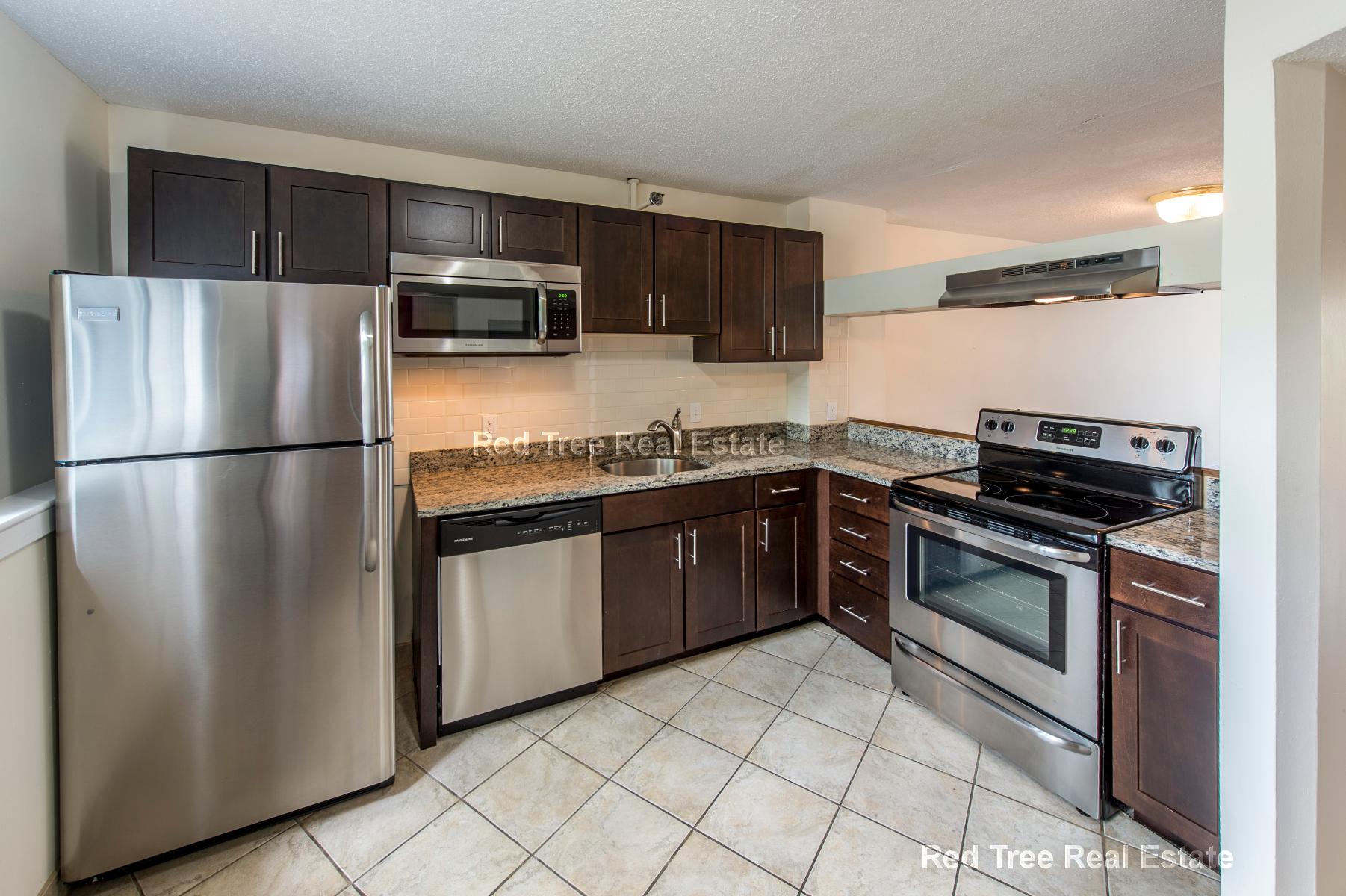 3 bed, 1.5 bath apartment for rent at 140 North Beacon St Unit B4, Brighton — photo 2 of 5