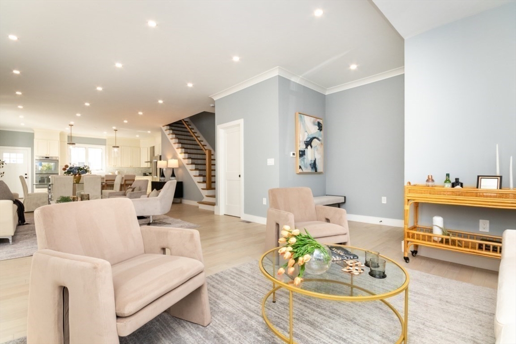 4 bed, 4+ bath apartment for rent at 140 Otis St Unit 1, East Cambridge — photo 4 of 39
