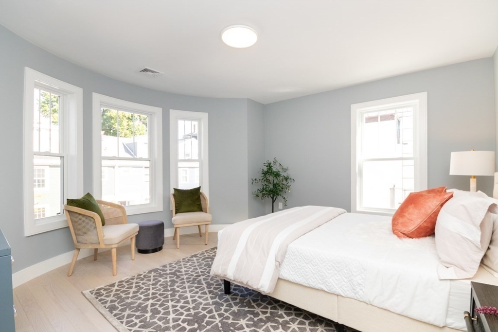4 bed, 4+ bath apartment for rent at 140 Otis St Unit 1, East Cambridge — photo 12 of 39