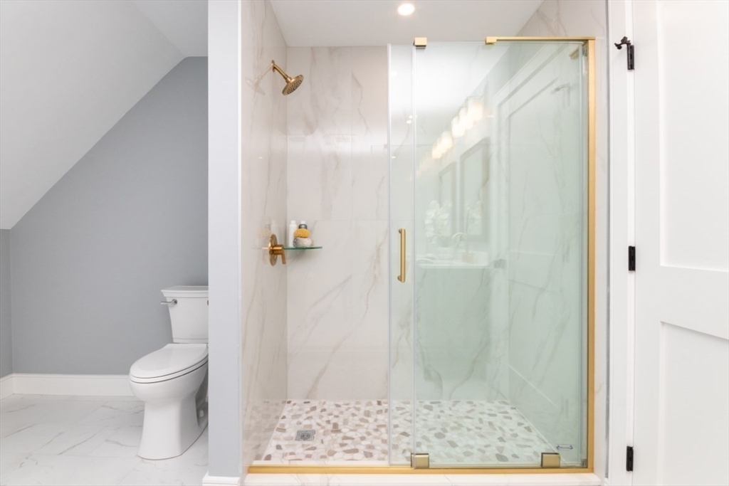 4 bed, 4+ bath apartment for rent at 140 Otis St Unit 1, East Cambridge — photo 22 of 39