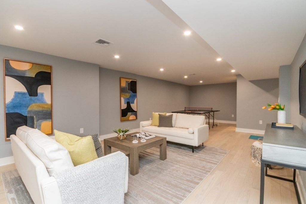 4 bed, 4+ bath apartment for rent at 140 Otis St Unit 1, East Cambridge — photo 30 of 39