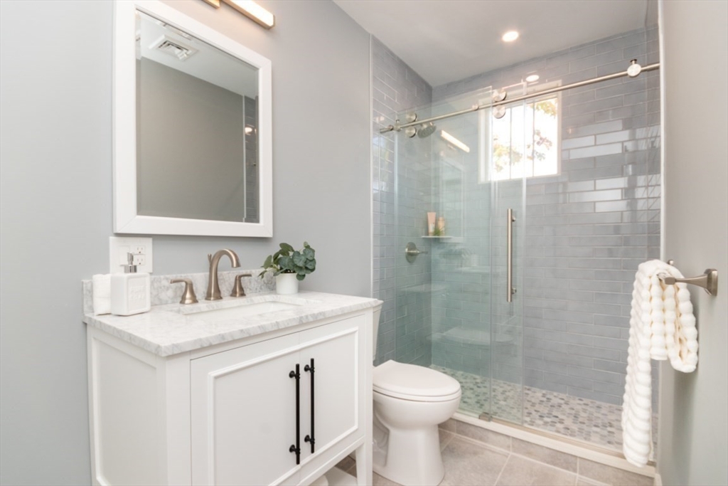 4 bed, 4+ bath apartment for rent at 140 Otis St Unit 1, East Cambridge — photo 14 of 39