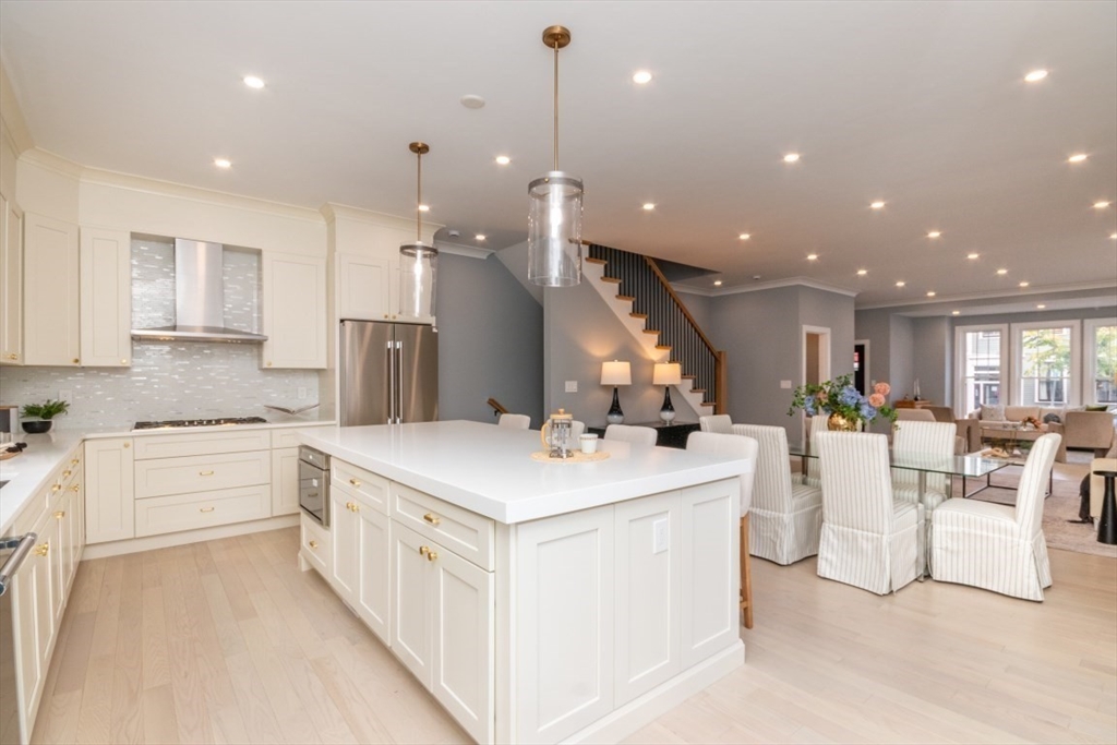 4 bed, 4+ bath apartment for rent at 140 Otis St Unit 1, East Cambridge — photo 10 of 39