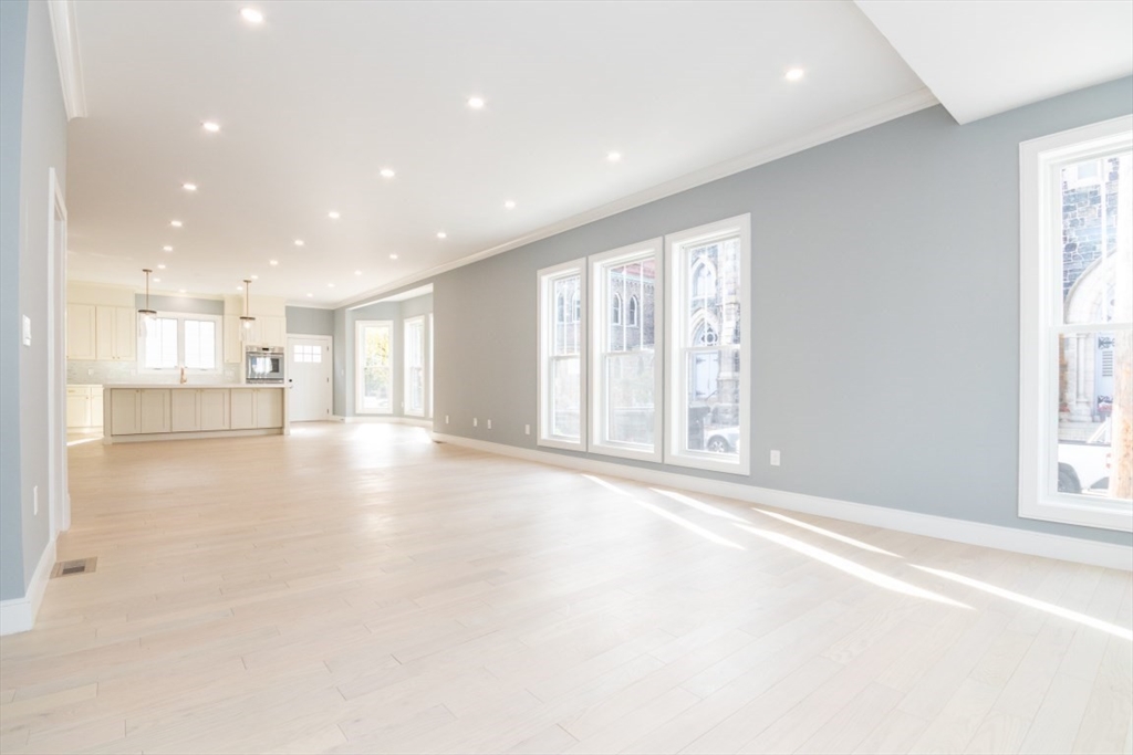 4 bed, 4+ bath apartment for rent at 140 Otis St Unit 2, East Cambridge — photo 4 of 42