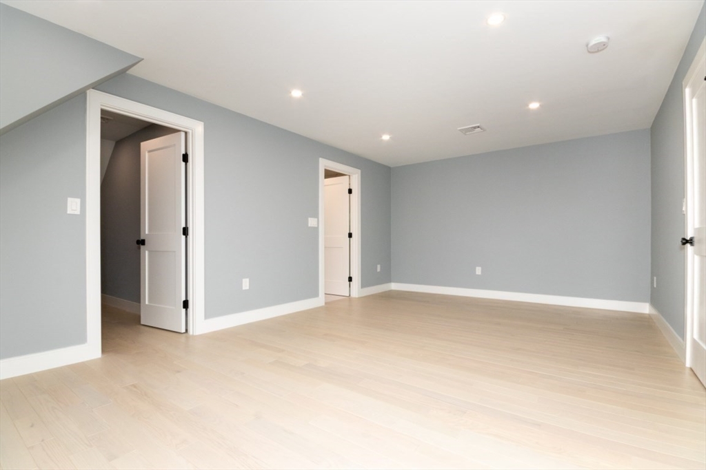 4 bed, 4+ bath apartment for rent at 140 Otis St Unit 2, East Cambridge — photo 24 of 42