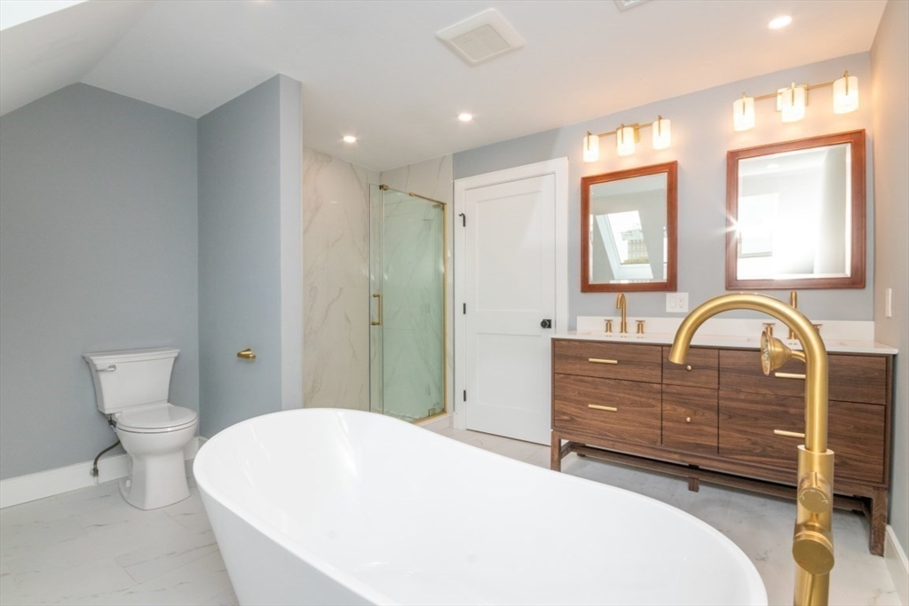4 bed, 4+ bath apartment for rent at 140 Otis St Unit 2, East Cambridge — photo 31 of 42