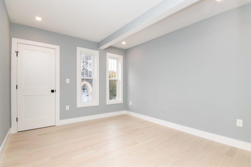 4 bed, 4+ bath apartment for rent at 140 Otis St Unit 2, East Cambridge — photo 17 of 42
