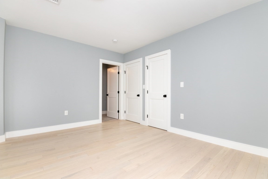4 bed, 4+ bath apartment for rent at 140 Otis St Unit 2, East Cambridge — photo 13 of 42