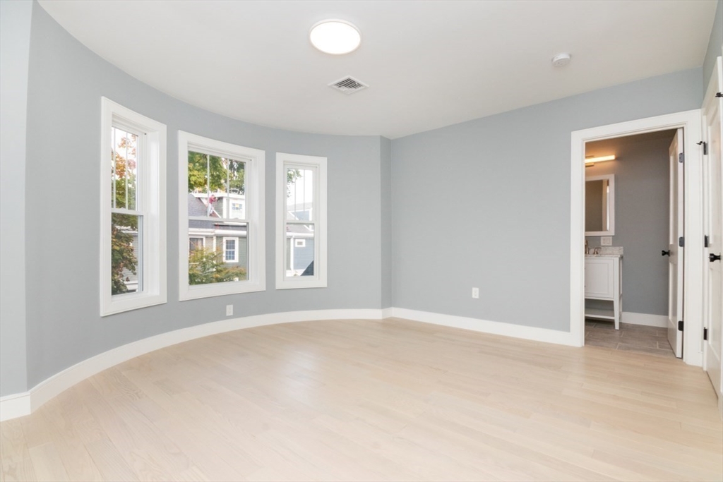 4 bed, 4+ bath apartment for rent at 140 Otis St Unit 2, East Cambridge — photo 12 of 42