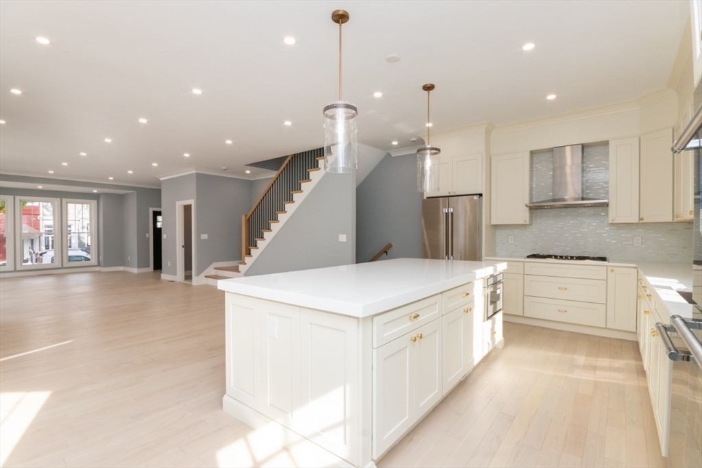 4 bed, 4+ bath apartment for rent at 140 Otis St Unit 2, East Cambridge — photo 8 of 42