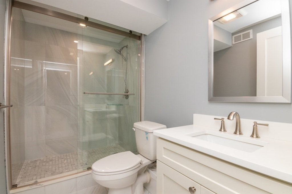 4 bed, 4+ bath apartment for rent at 140 Otis St Unit 2, East Cambridge — photo 38 of 42