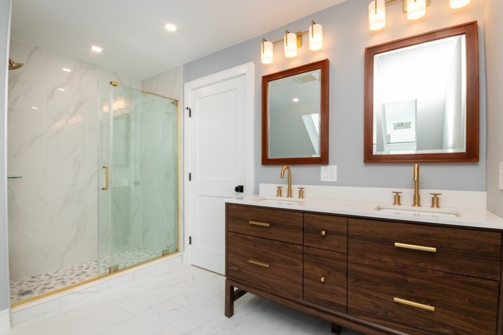 4 bed, 4+ bath apartment for rent at 140 Otis St Unit 2, East Cambridge — photo 32 of 42