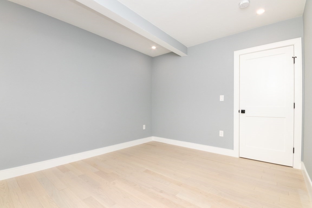 4 bed, 4+ bath apartment for rent at 140 Otis St Unit 2, East Cambridge — photo 18 of 42