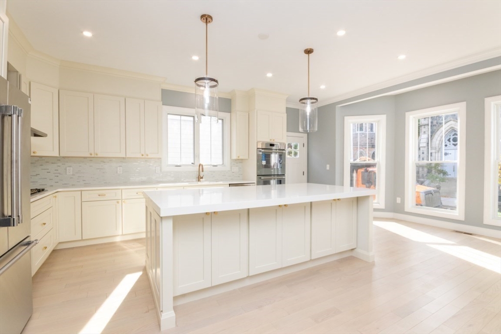 4 bed, 4+ bath apartment for rent at 140 Otis St Unit 2, East Cambridge — photo 2 of 42