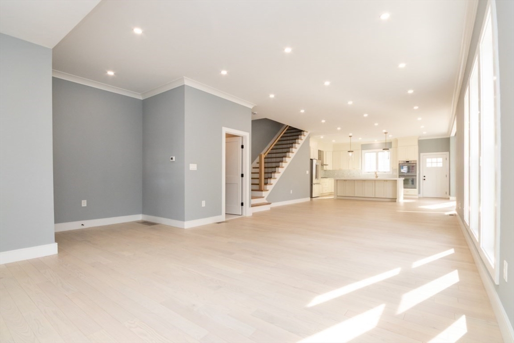 4 bed, 4+ bath apartment for rent at 140 Otis St Unit 2, East Cambridge — photo 3 of 42
