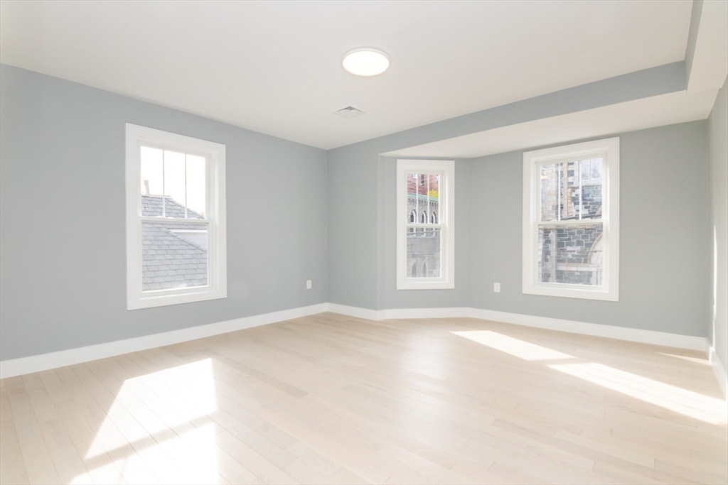 4 bed, 4+ bath apartment for rent at 140 Otis St Unit 2, East Cambridge — photo 15 of 42