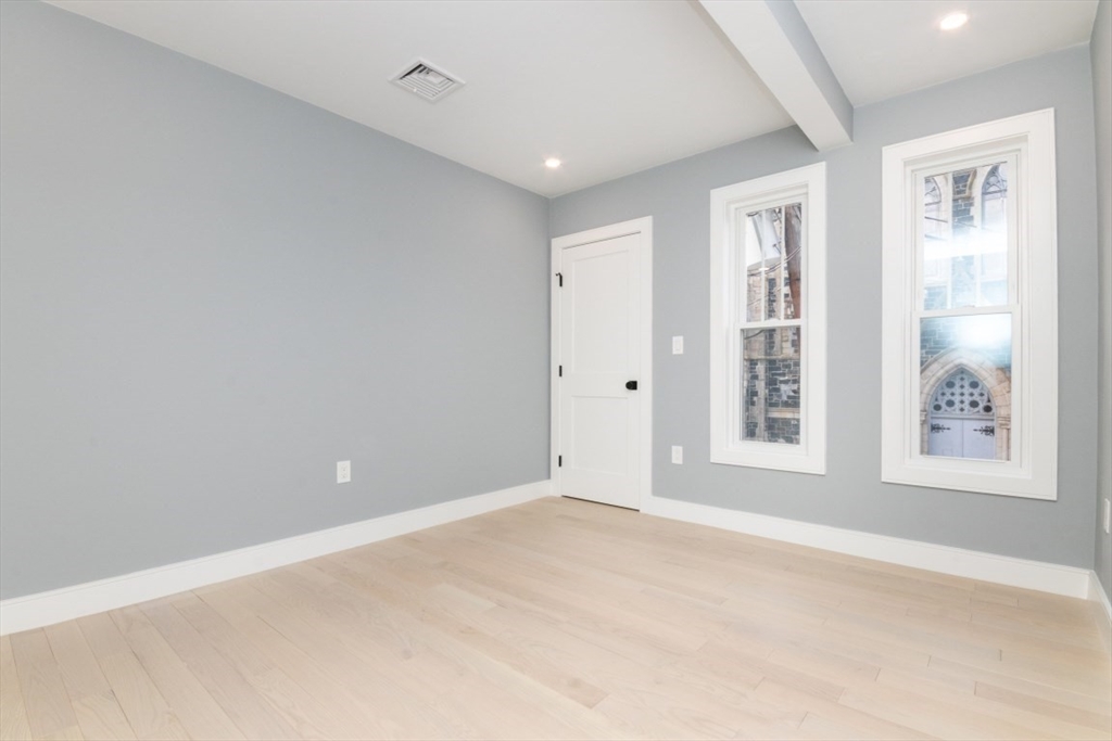 4 bed, 4+ bath apartment for rent at 140 Otis St Unit 2, East Cambridge — photo 19 of 42