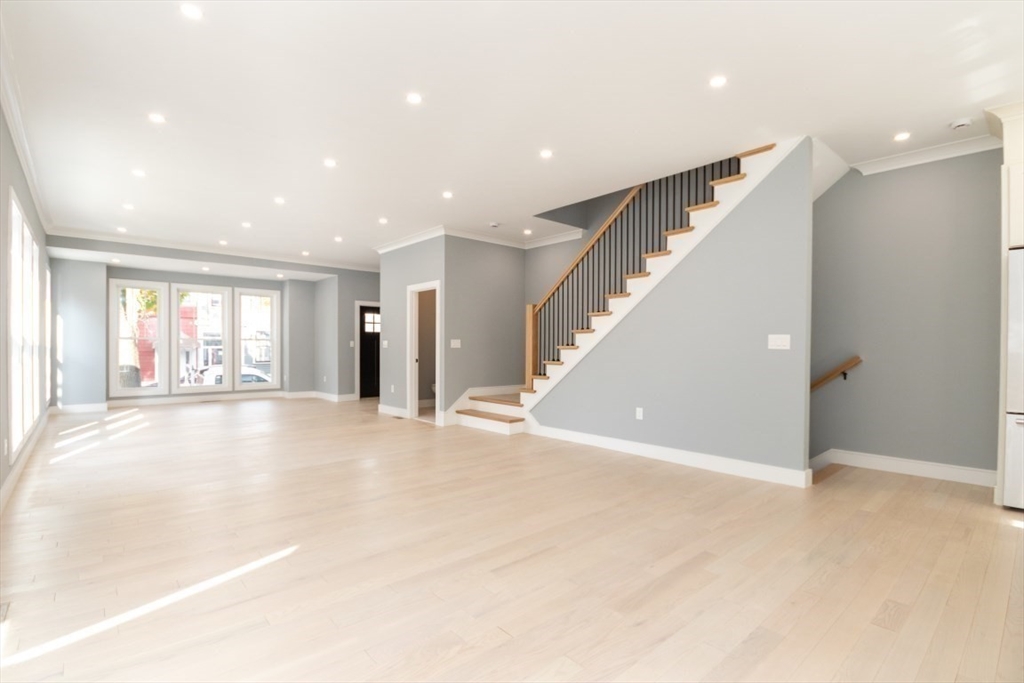 4 bed, 4+ bath apartment for rent at 140 Otis St Unit 2, East Cambridge — photo 5 of 42