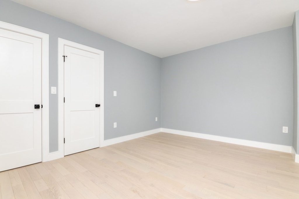 4 bed, 4+ bath apartment for rent at 140 Otis St Unit 2, East Cambridge — photo 14 of 42
