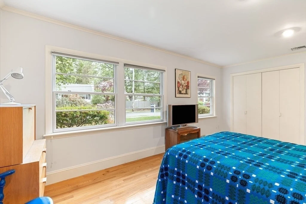 4 bed, 3 bath apartment for rent at 140 Paulson Rd, Waban — photo 5 of 10