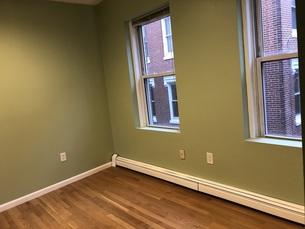 4 bed, 2 bath apartment for rent at 140 Prince St Unit 5-6, North End — photo 17 of 21