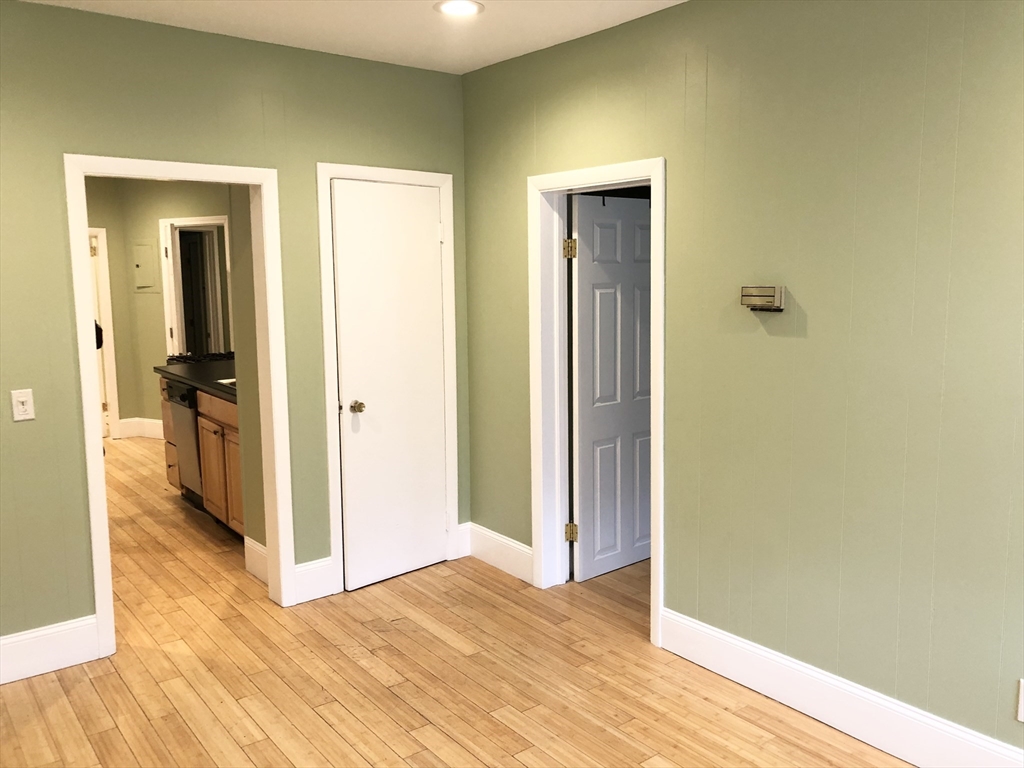 4 bed, 2 bath apartment for rent at 140 Prince St Unit 5-6, North End — photo 4 of 21