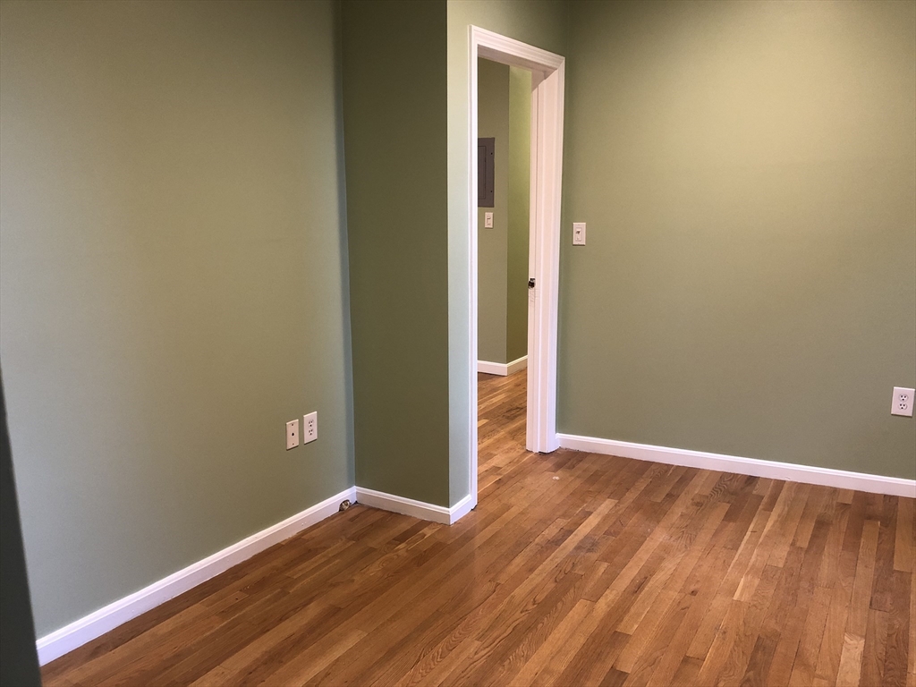 4 bed, 2 bath apartment for rent at 140 Prince St Unit 5-6, North End — photo 16 of 21