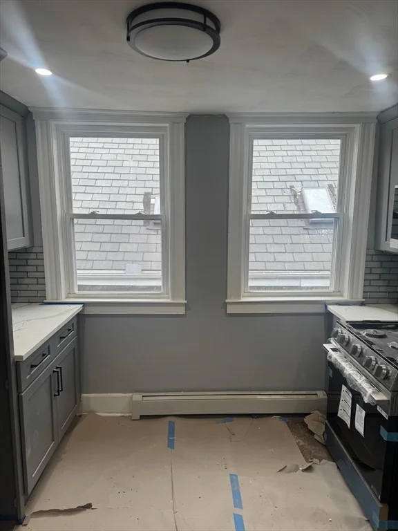 3 bed, 1 bath apartment for rent at 140 S Common St Unit 3, Lynn — photo 3 of 11
