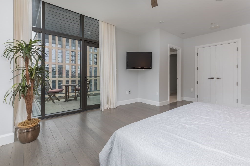 4 bed, 3 bath apartment for rent at 140 Shawmut Ave Unit 7A, South End — photo 6 of 16