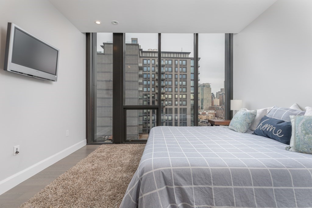 4 bed, 3 bath apartment for rent at 140 Shawmut Ave Unit 7A, South End — photo 8 of 16