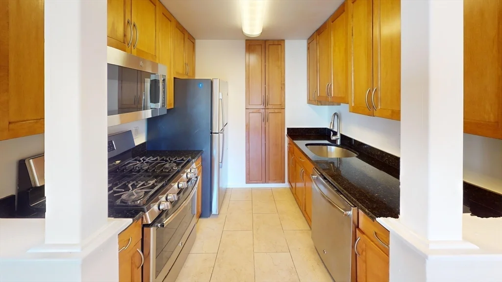 2 bed, 1 bath apartment for rent at 140 Sherman Unit 0, Brookline — photo 5 of 7