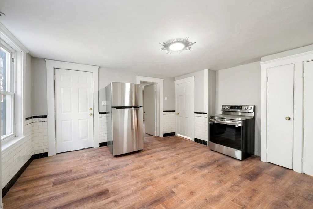 1 bed, 1 bath apartment for rent at 140 Thorndike St Unit 1, Cambridge — photo 2 of 9