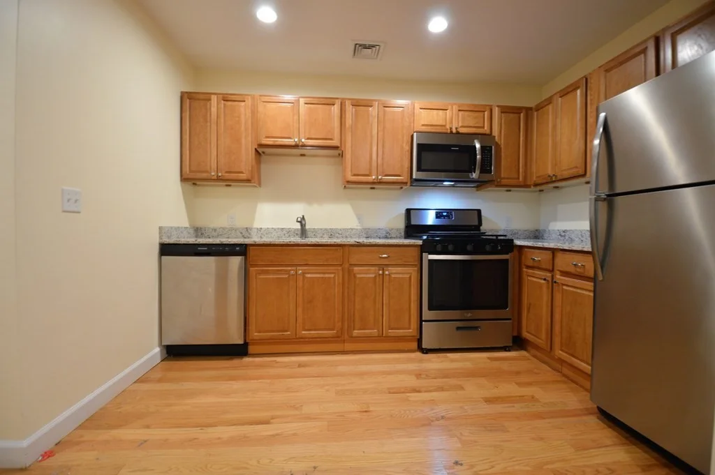 1 bed, 1 bath apartment for rent at 140 Union St Unit 405, East Lynn