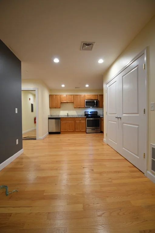 1 bed, 1 bath apartment for rent at 140 Union St Unit 405, East Lynn — photo 9 of 22