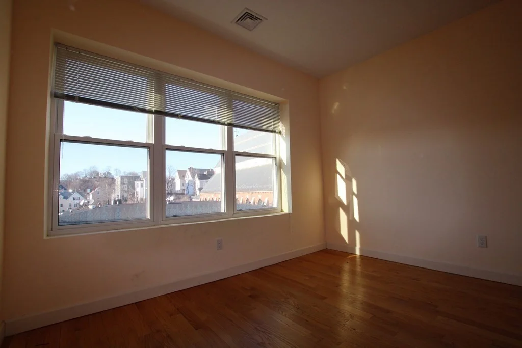 Studio bed, 1 bath apartment for rent at 140 Union St Unit 408, Lynn — photo 6 of 14