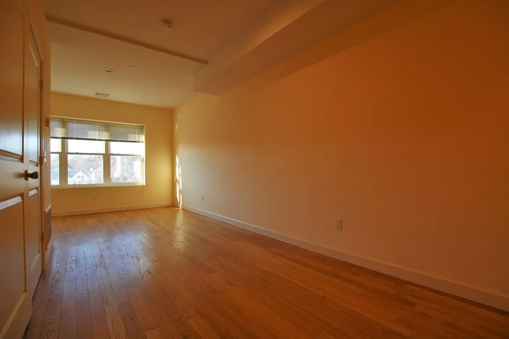 Studio bed, 1 bath apartment for rent at 140 Union St Unit 408, Lynn — photo 10 of 14